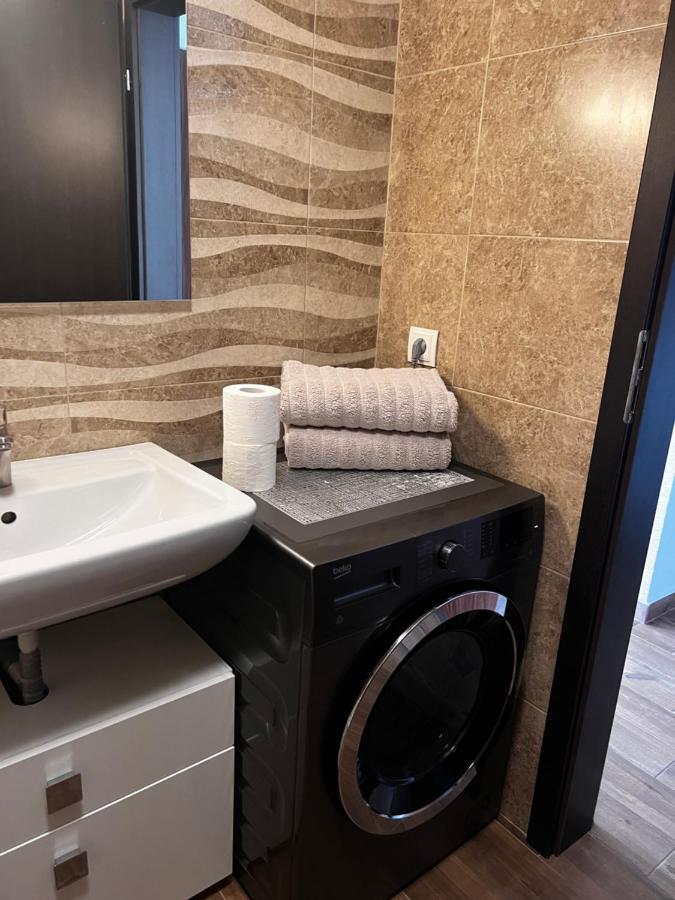 Apartament Studio Jadis 1 オラデア エクステリア 写真